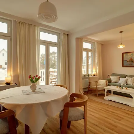 Johanna App 3 - Grosszuegiges Mit Balkon & Weitblick Ueber Den Niendorfer Hafen Timmendorfer Strand