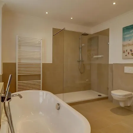 Appartement Johanna App 3 - Grosszuegiges Mit Balkon & Weitblick Ueber Den Niendorfer Hafen