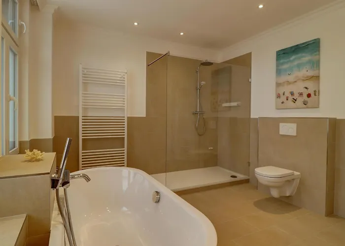 Appartement Johanna App 3 - Grosszuegiges Mit Balkon & Weitblick Ueber Den Niendorfer Hafen